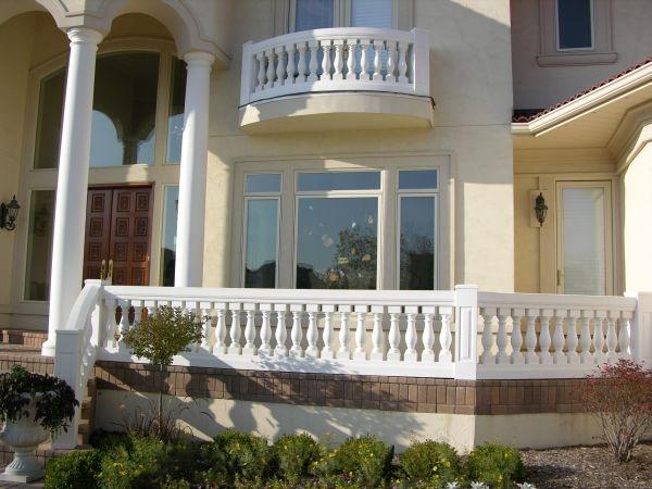 Балюстрада на террасе и балконе частного дома