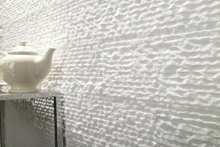 Отделка "каменная гряда" из белоснежного мрамора Отделка "каменная гряда" из белоснежного мрамора