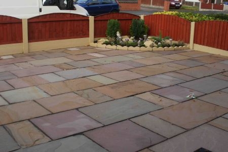 Мощение плитами цветного сланца