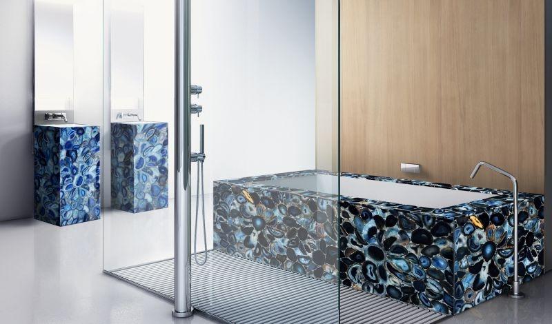 Синий агат в ванной