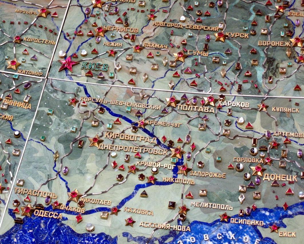 Карта из самоцветов изображение 1