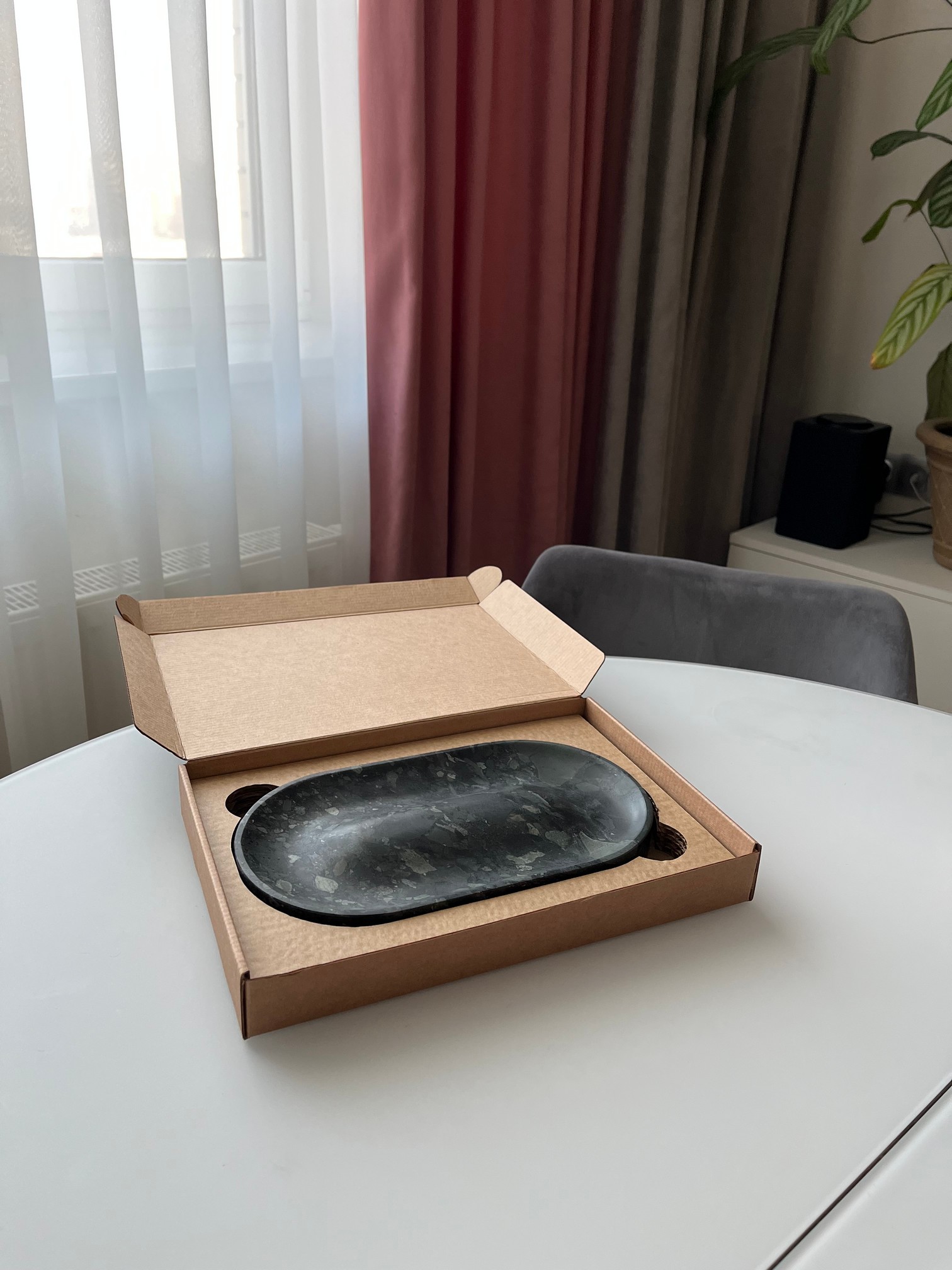 СПK Ключница овальная (260х150х20 мм)/Конгломерат Onego Green/Зеленый/Лощение - изображение 3