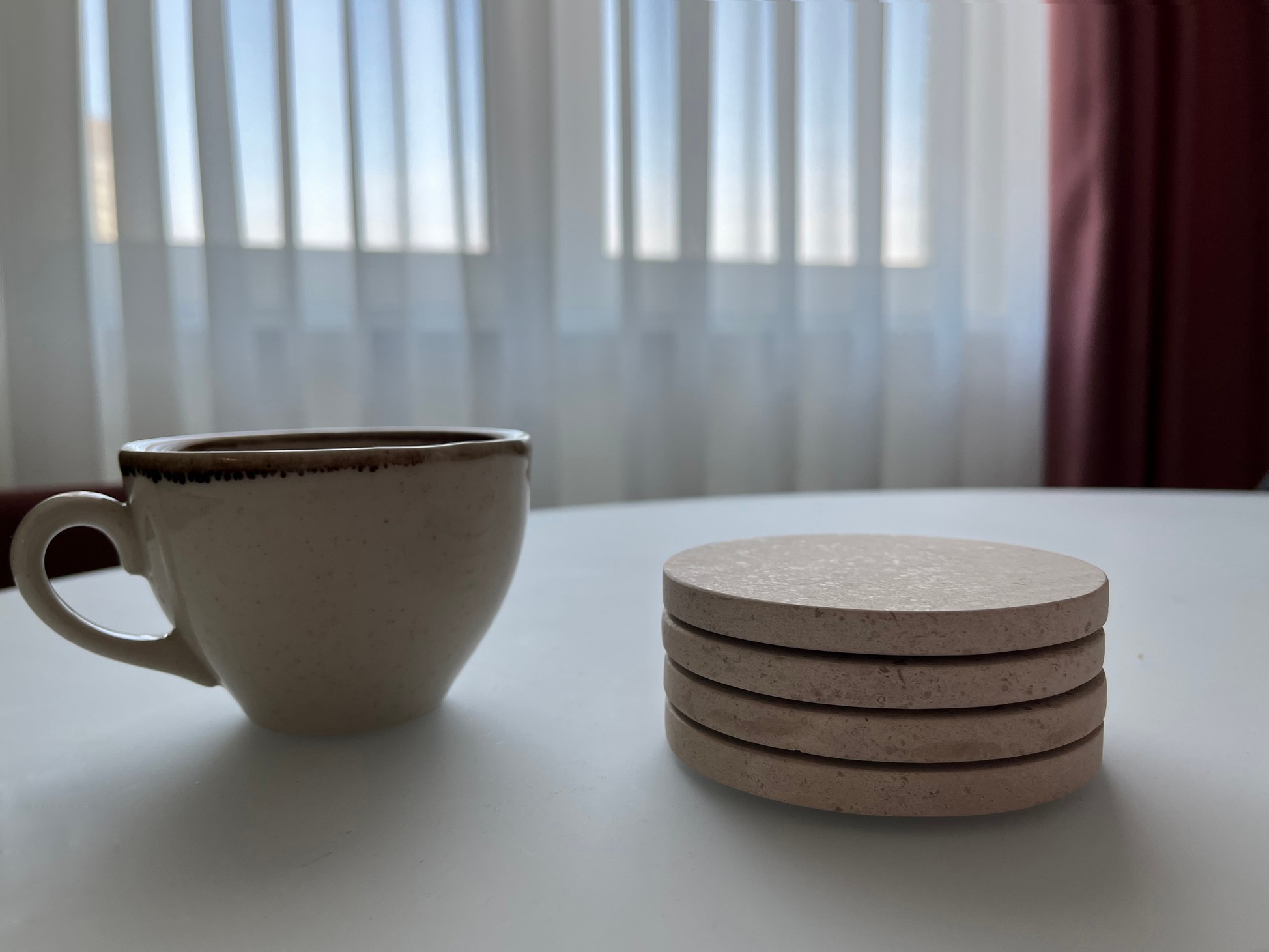 СПK Подставка круглая (91х91х8 мм)/Известняк Branco Valongo/Бежевый/Лощение - изображение 3