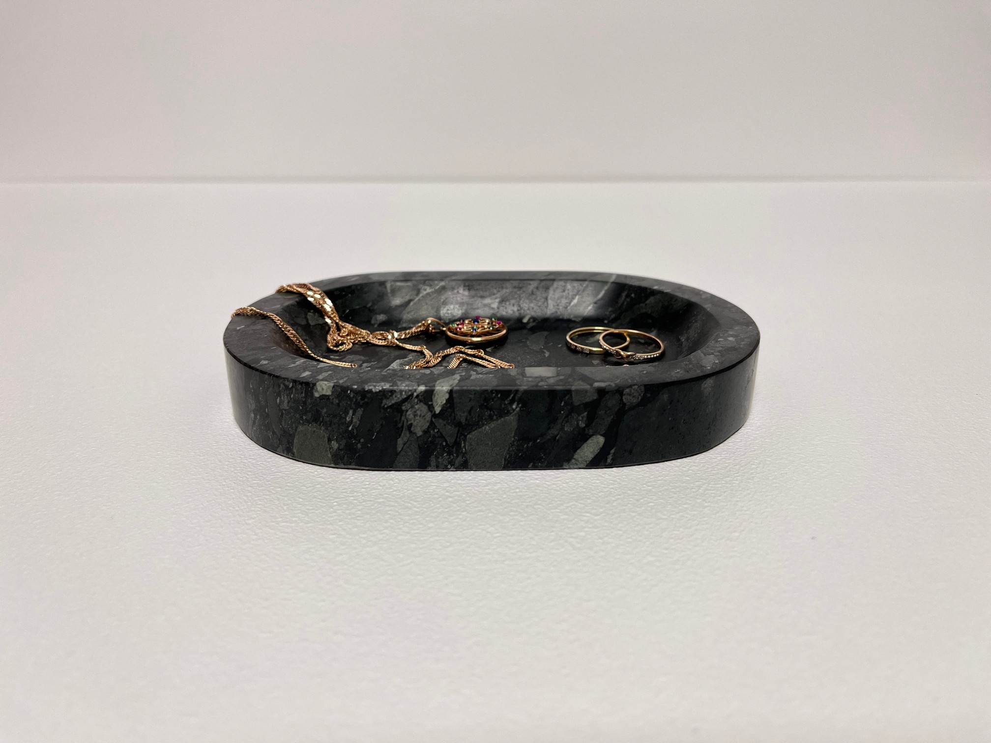 СПK Мыльница скругленная (150х100х20 мм)/Конгломерат Onego Green/Зеленый/Лощение - изображение 5