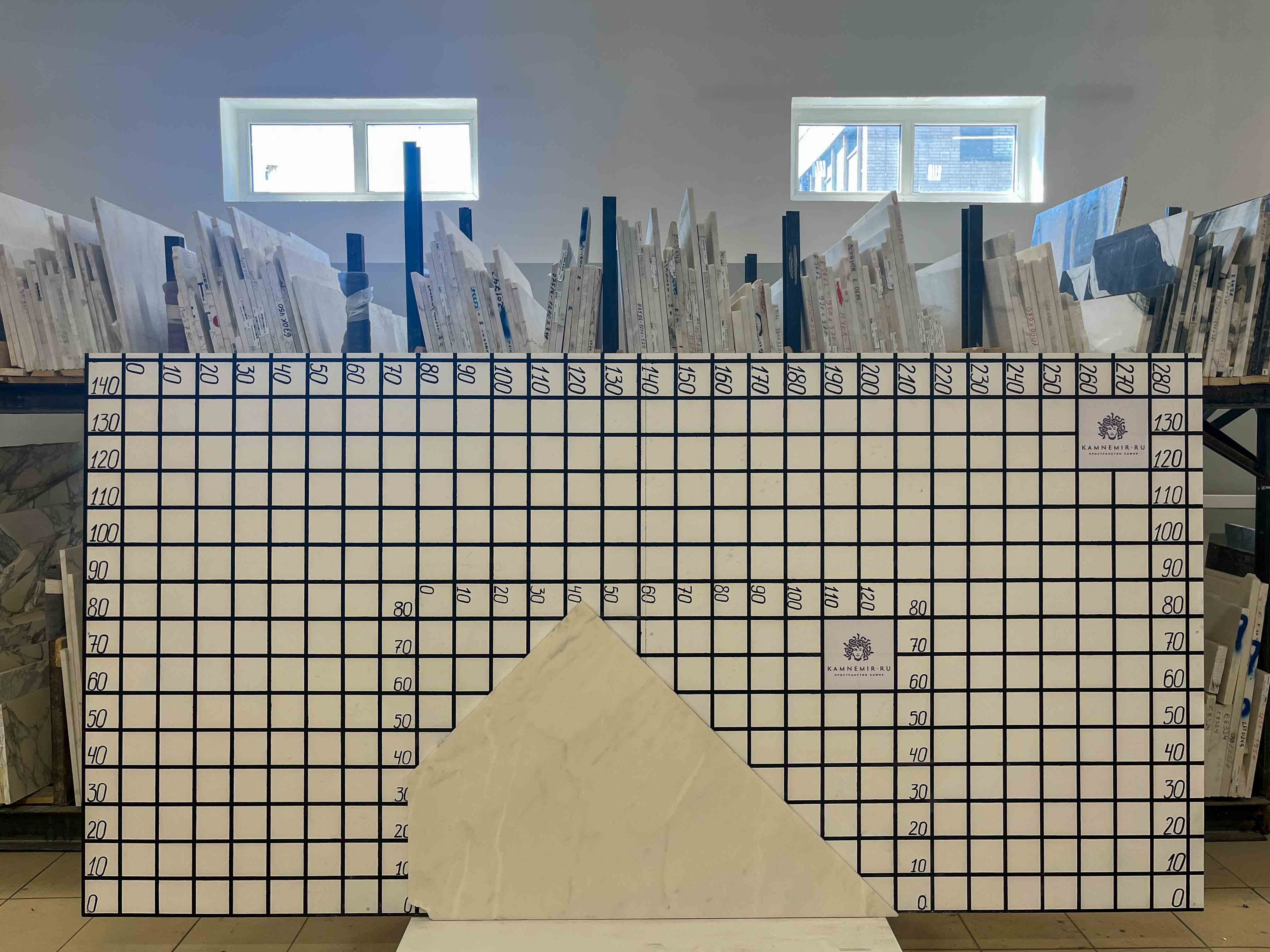 Изображение Заготовка F2493 (830х340х20 мм)/Мрамор Bianco Lasa Vena Oro/Белый/Антик