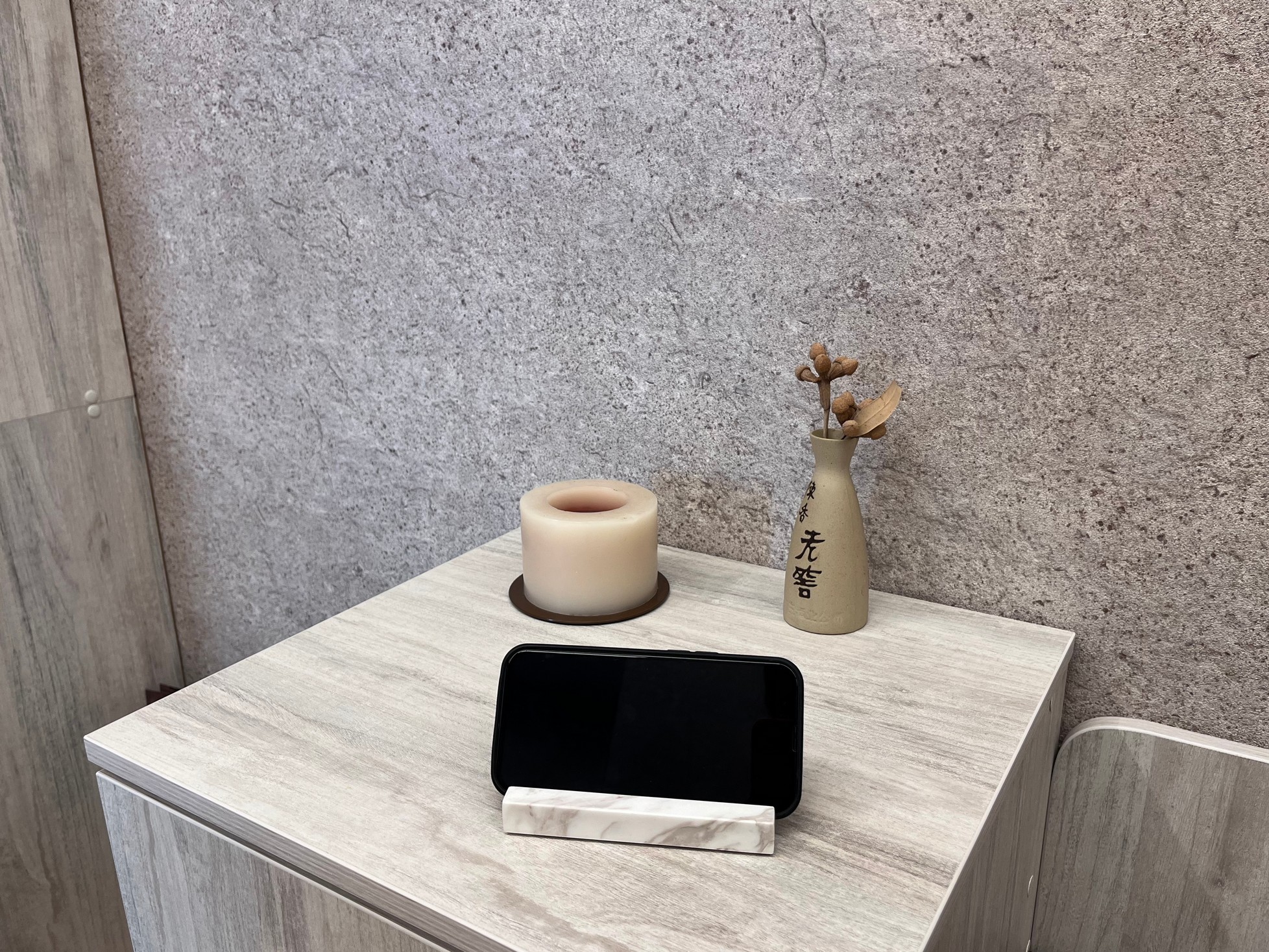 СПK Подставка под телефон прям (130х70х20 мм)/Мрамор Pirgon/Белый/Полировка - изображение 2