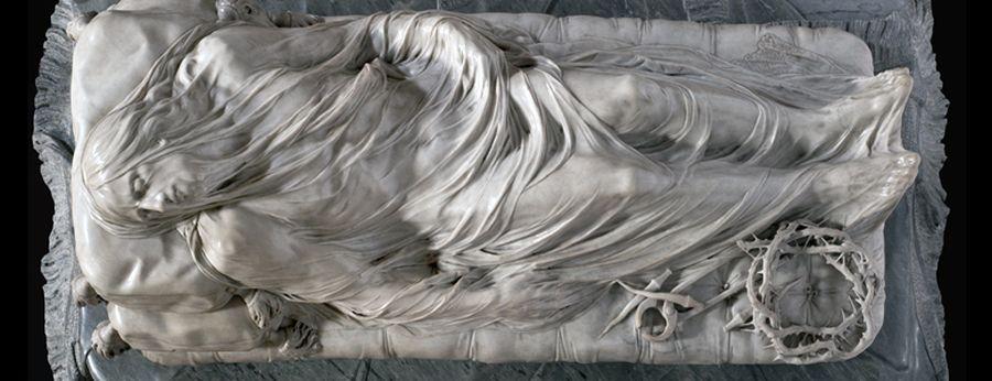 Христос под плащаницей