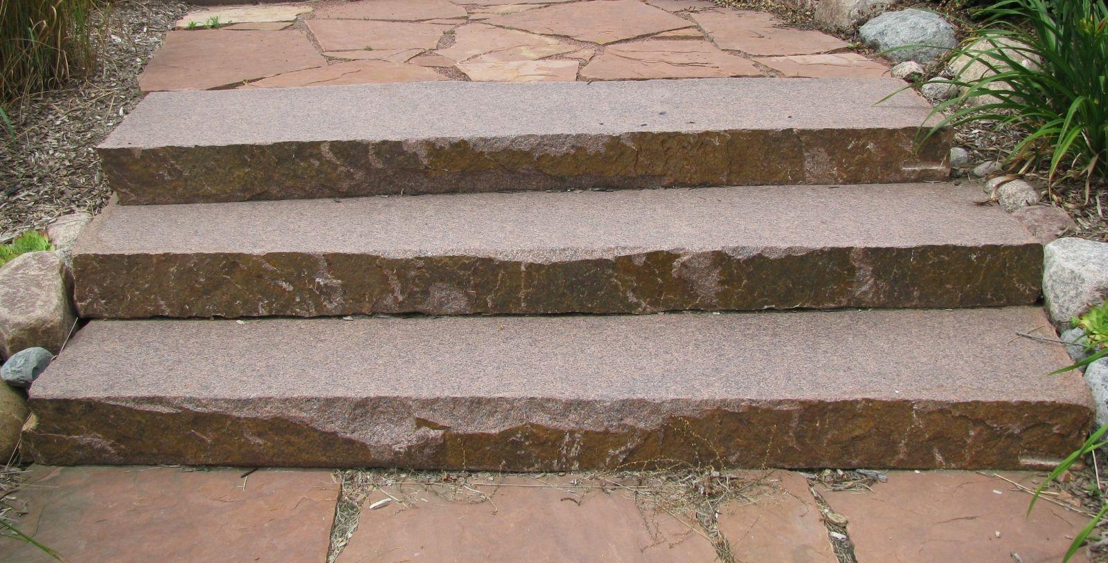 Гранитные ступени для лестниц