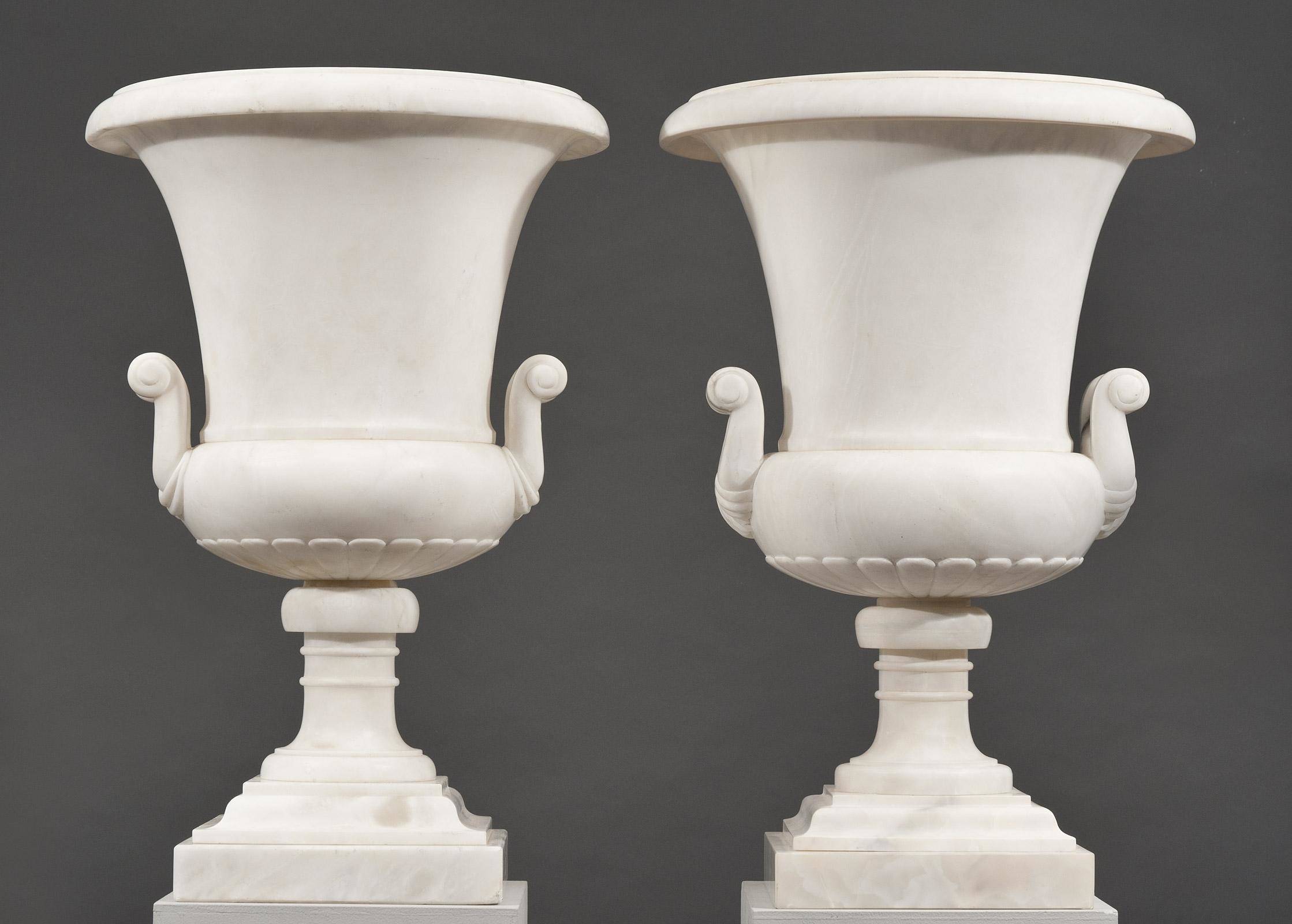 Каменный вазон