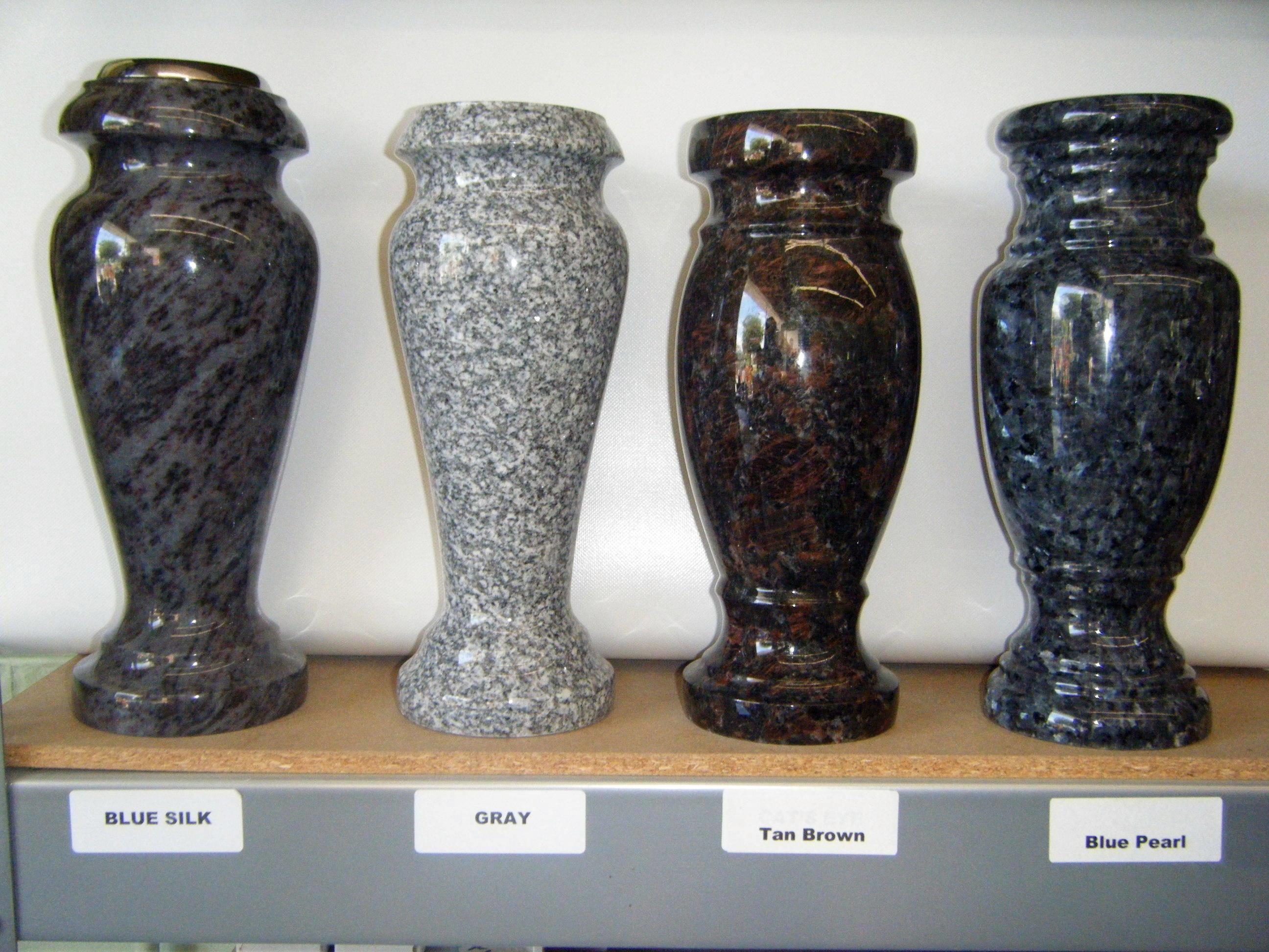 Гранитная ваза