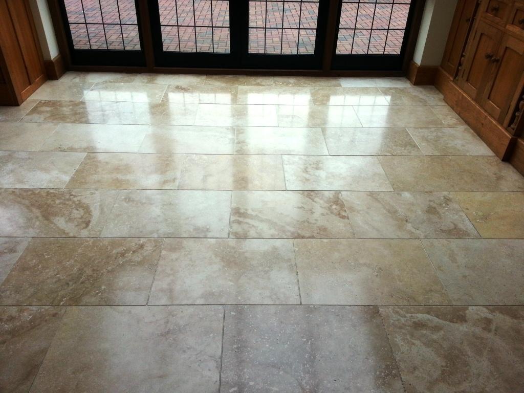 Пол травертин