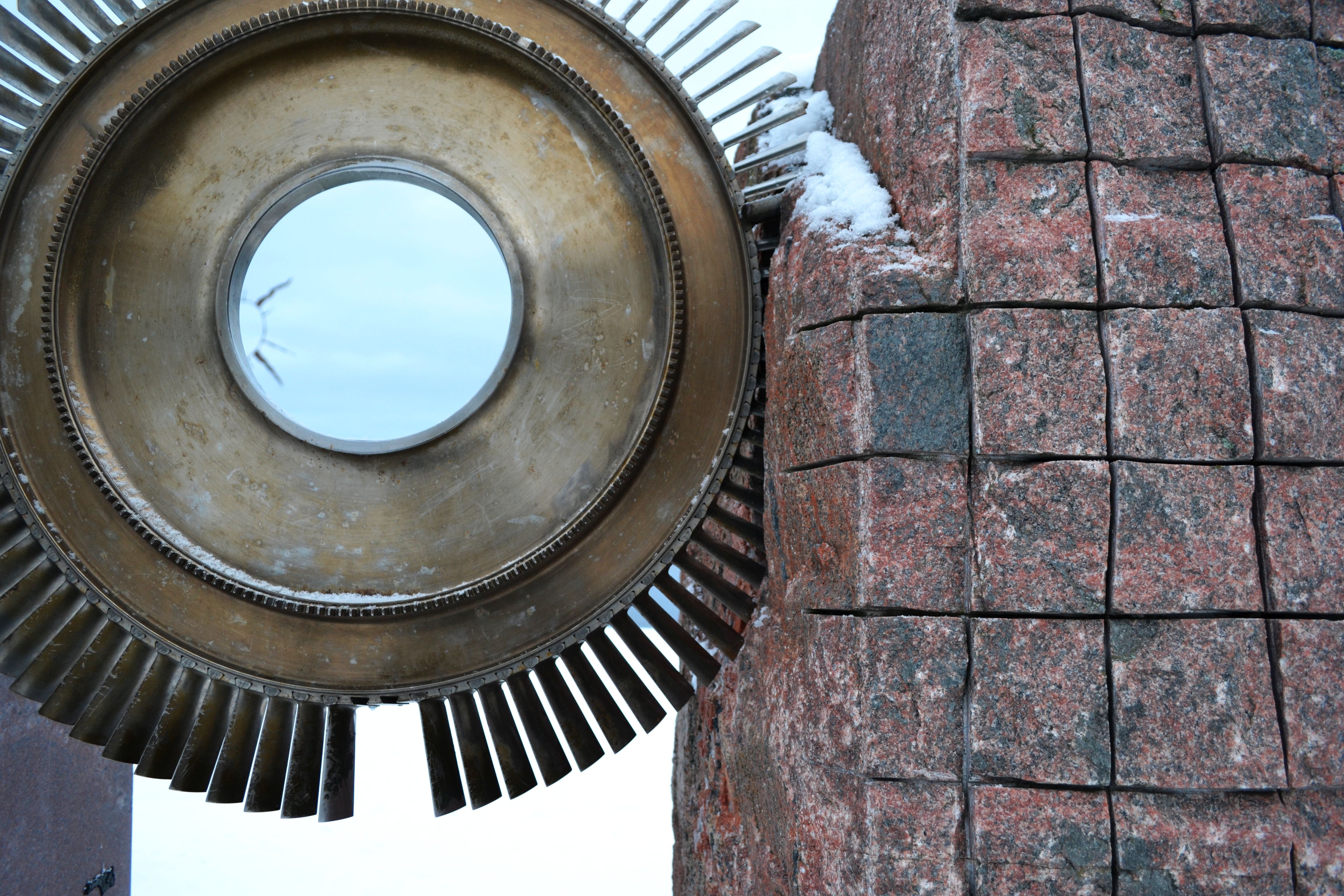 Памятник на Онежском озере