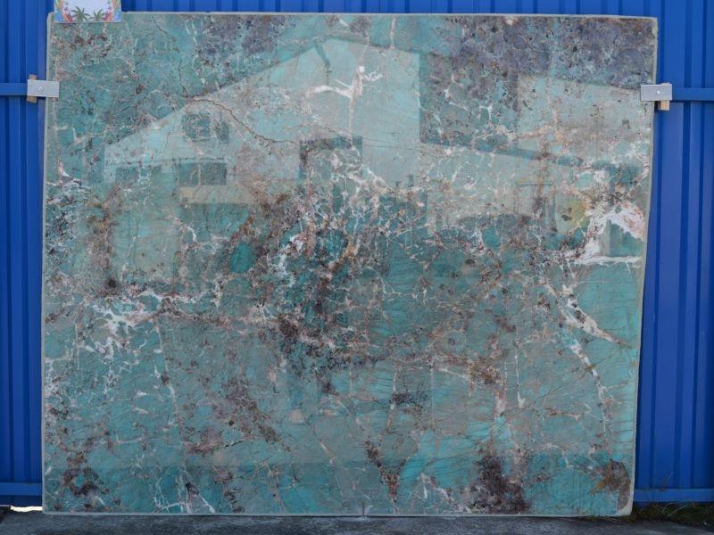 Кварцит Amazonite