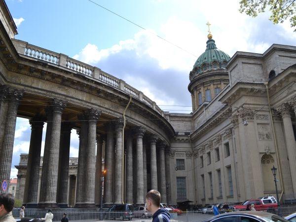 Балюстрада на крыше Казанского Собора в Петербурге