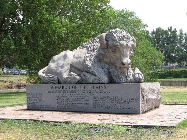 Гранитная скульптура