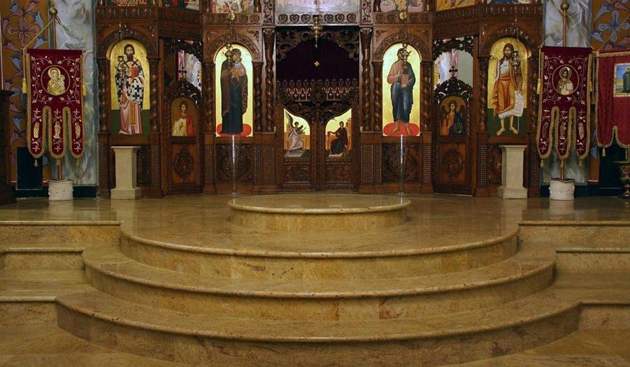 ступени из желтого гранита