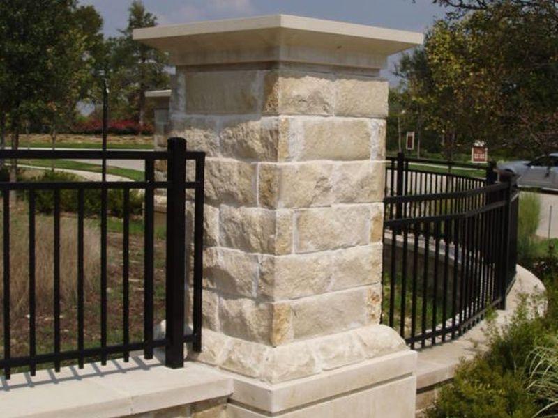 Забор из известняка