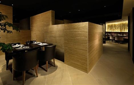 Отделка травертином. Интерьер ресторана в Южной Корее изображение 2