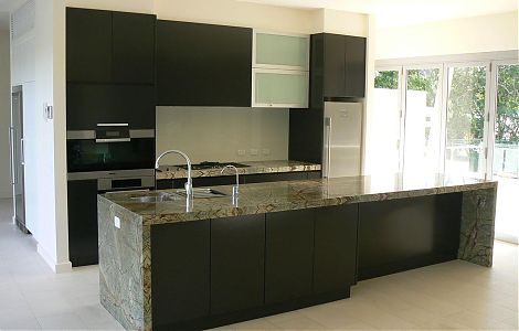 Столешницы из мрамора Rainforest Green