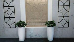 Резное панно из известняка