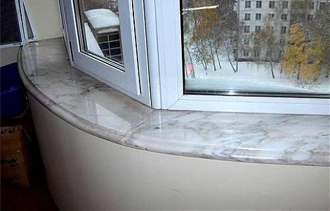 Подоконник эркерный из мрамора Коелга