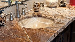 Столешница из мрамора Rainforest Brown