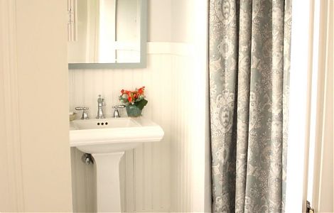 Пол, облицованный мозаикой Bianco Carrara изображение 2