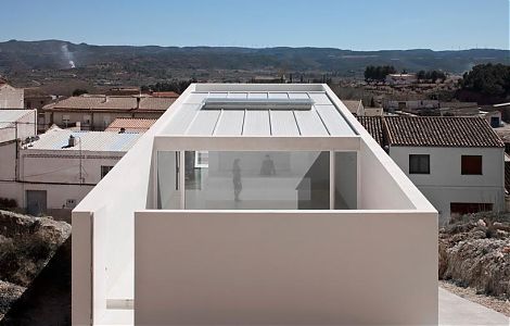 Современная белоснежная вилла в стиле хай-тек изображение 5