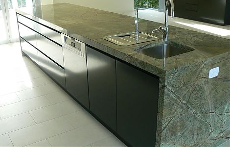 Столешницы из мрамора Rainforest Green изображение 1