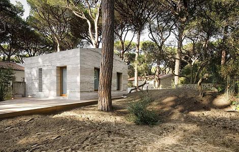 Травертин на фасаде изображение 6