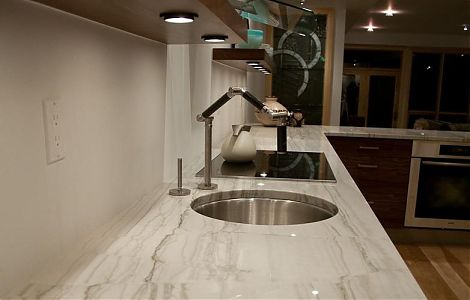 Кухонные столешницы из кварцита Bianco Macaubas изображение 2