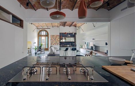 Стильная столешница из черного гранита Black Forest изображение 1