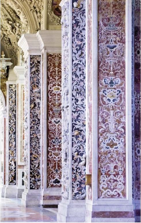 Церковь Джесу, детали бокового нефа